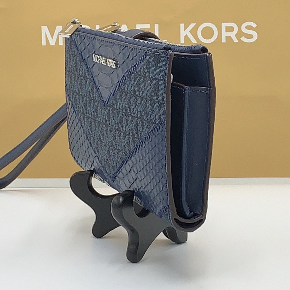 MICHAEL KORS LARGE DOUBLE ZIP WRISTLET
WALLET NAVY MULTI COLOR - Picture 5 of 13